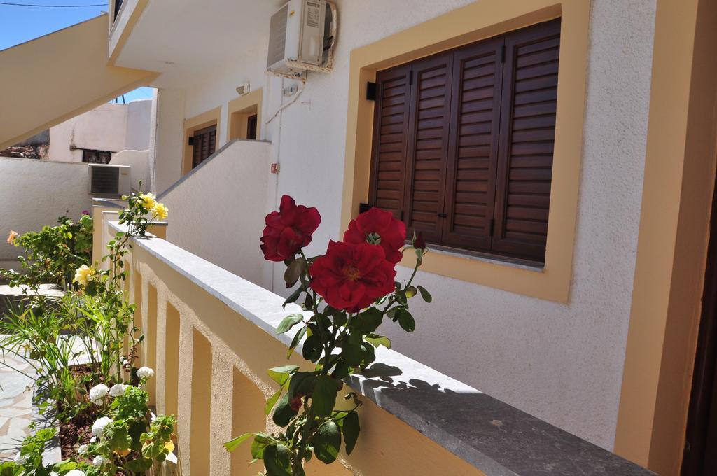 Flamingo Apartments Палекастрон Екстериор снимка
