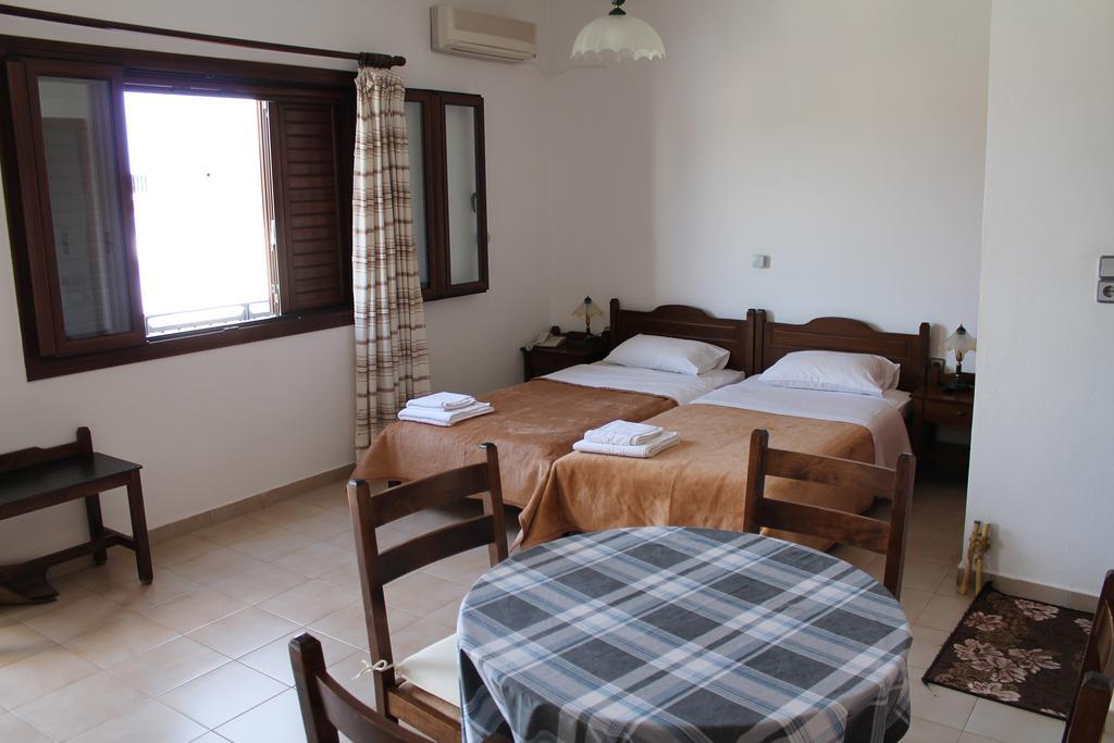 Flamingo Apartments Палекастрон Екстериор снимка