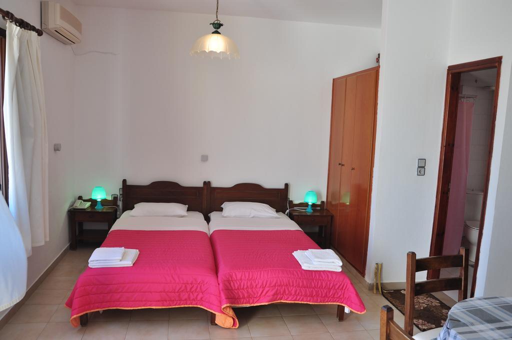 Flamingo Apartments Палекастрон Екстериор снимка