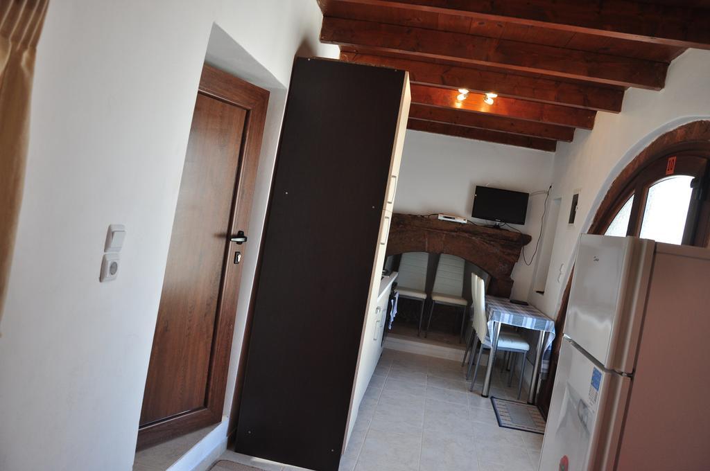 Flamingo Apartments Палекастрон Екстериор снимка